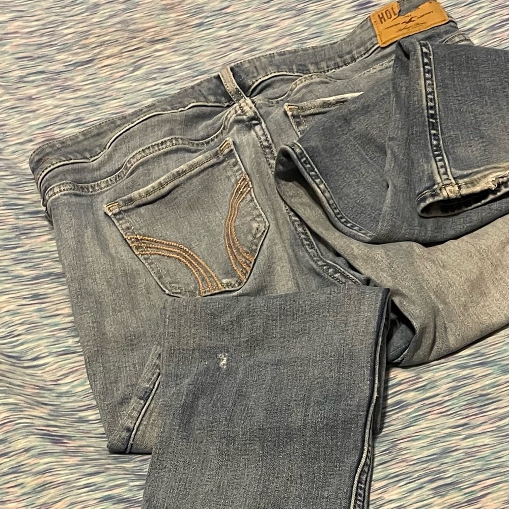 Hollister Jeans. - Picture 7 of 8